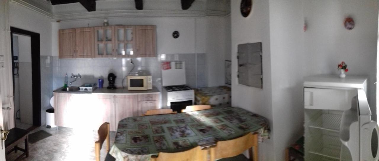 Hotel Benko Vendeghaz Kiskutas Exteriér fotografie