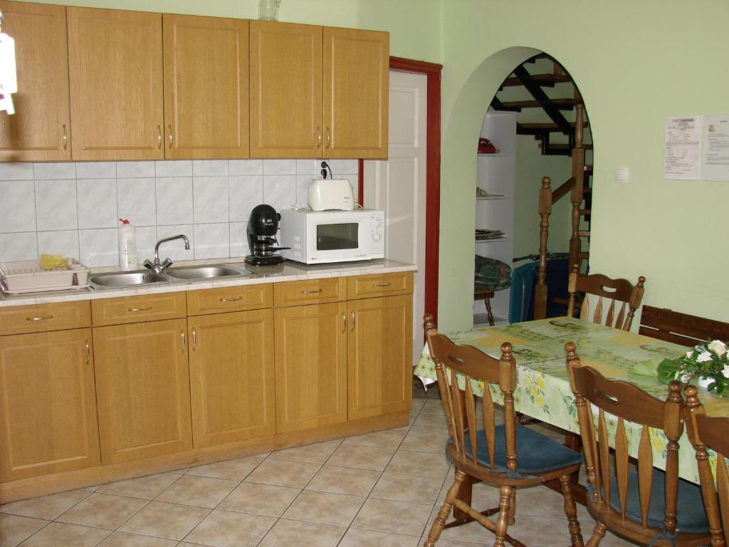 Hotel Benko Vendeghaz Kiskutas Exteriér fotografie